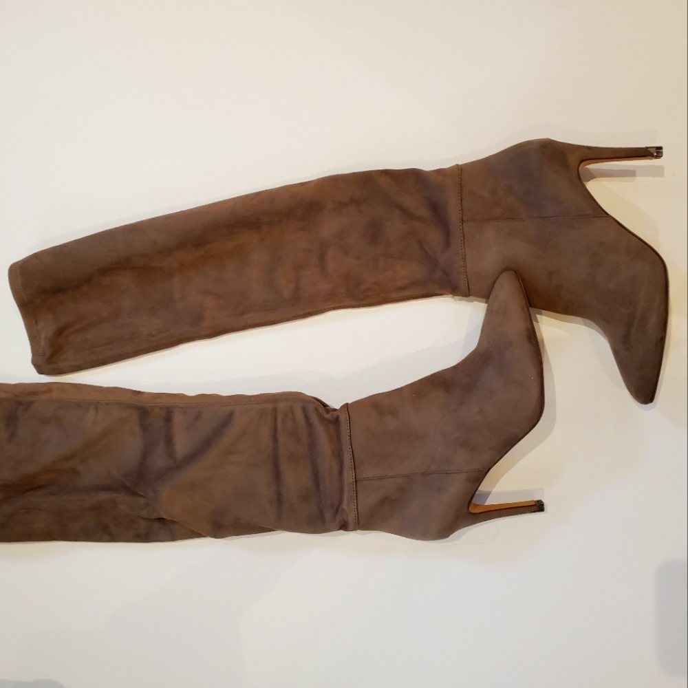Brand new suede brown boots